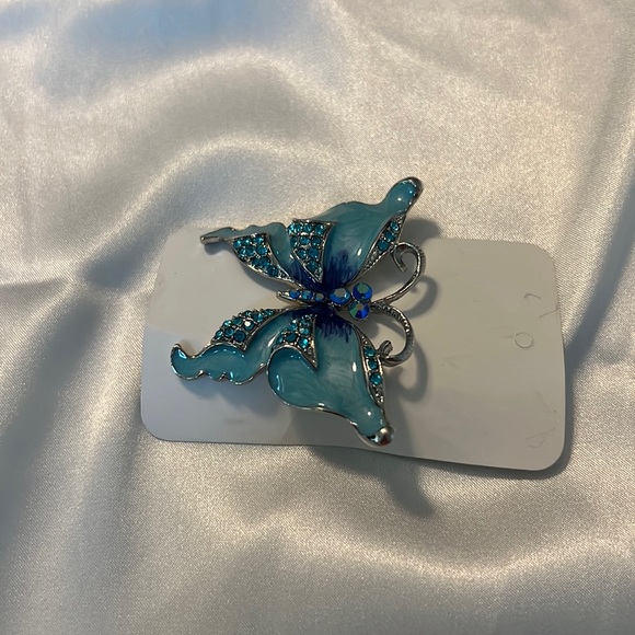 Avalaya Sky Blue Enamel Crystal butterfly brooch - Picture 9 of 11